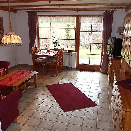 Apartment Ferienwohnung-enzian-11-garten